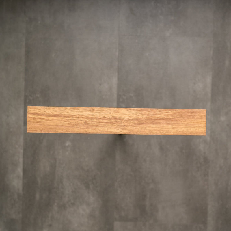 Laden Sie das Bild in Galerie -Viewer, Rotes Holz